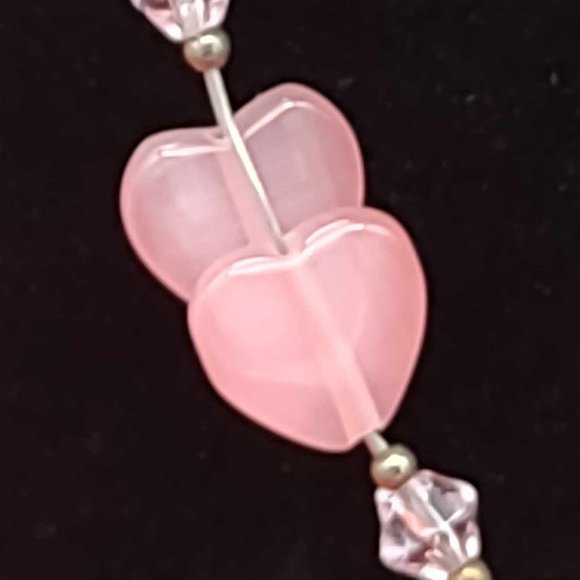 Valentine's Heart shaped pink 16" necklace - Picture 2 of 3